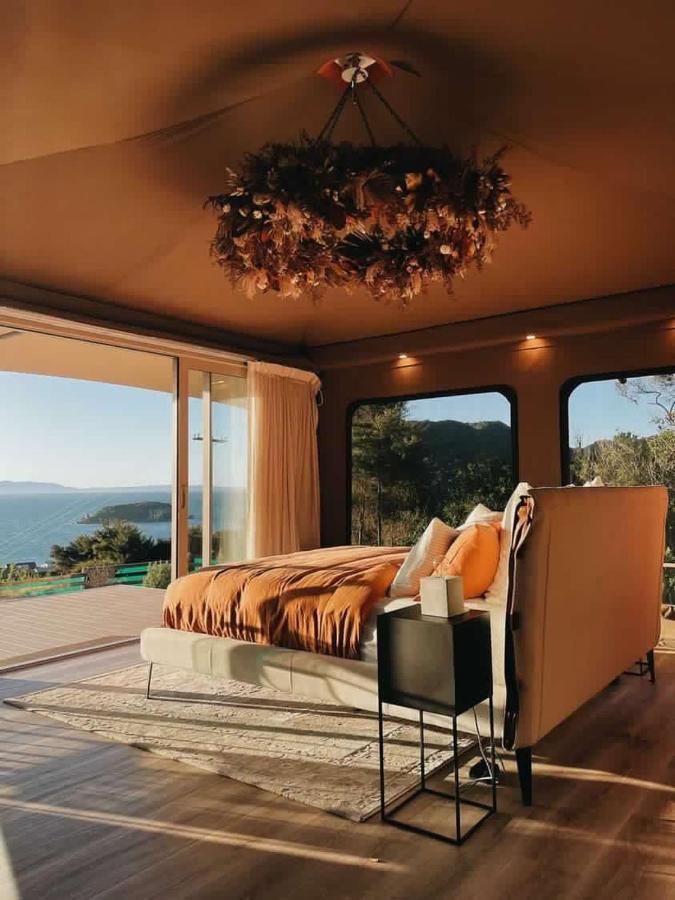 Drift Off Grid Luxury Eco Glamping 호텔 Tarakohe 외부 사진