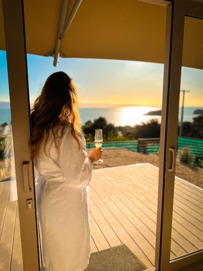 Drift Off Grid Luxury Eco Glamping 호텔 Tarakohe 외부 사진